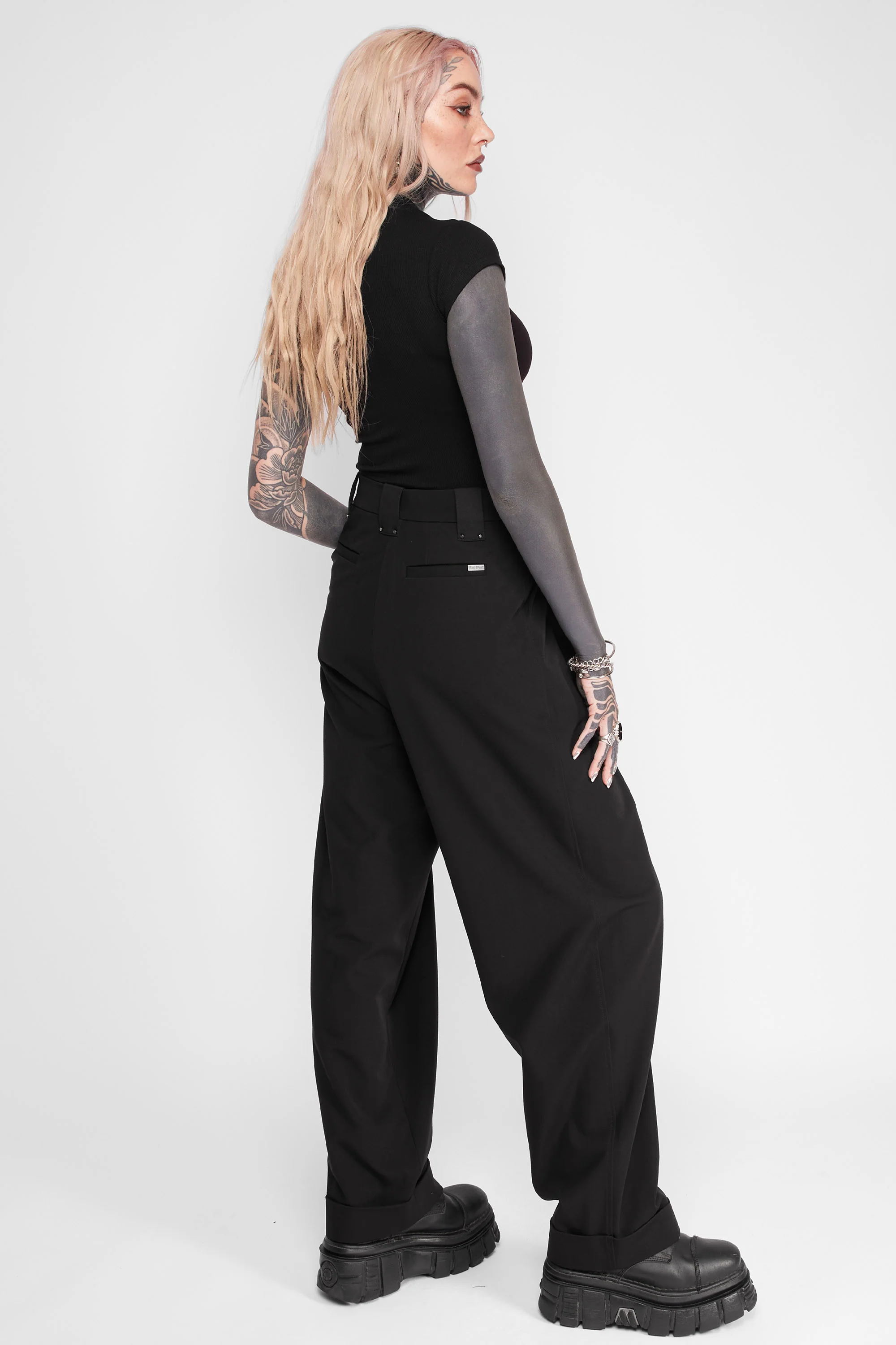 Riley Relaxed Pleated Trouser - Image 4